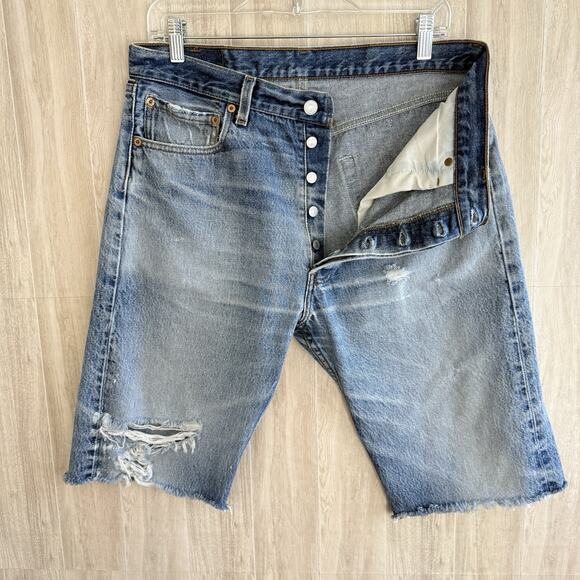 Vintage Levi’s 501xx Cut Off Jean Shorts Men’s 35 (Measures 32”) Made in USA - Picture 4 of 12